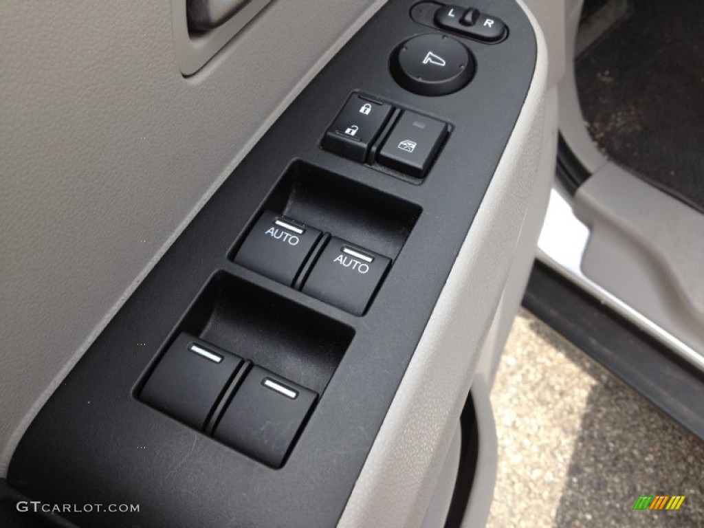 2011 Odyssey LX - Alabaster Silver Metallic / Gray photo #23