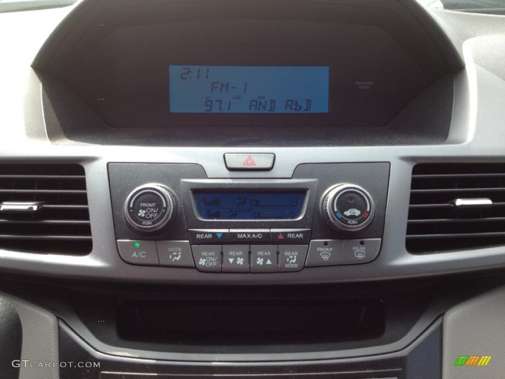 2011 Odyssey LX - Alabaster Silver Metallic / Gray photo #25