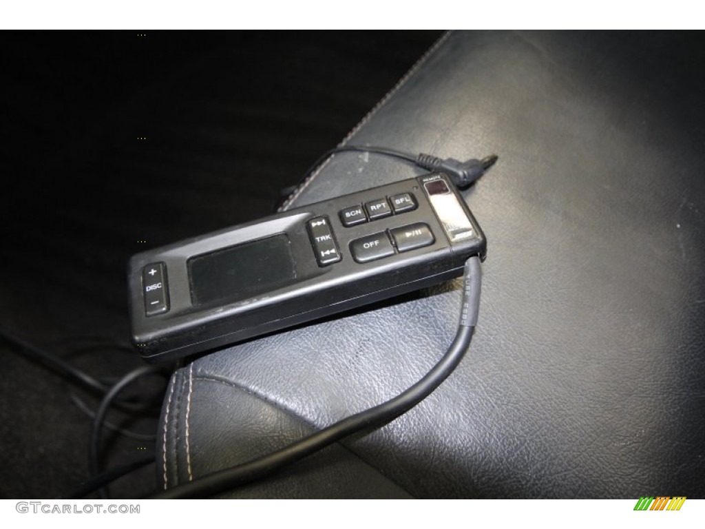 2001 Tiburon  - Super Silver / Black/Gray photo #19