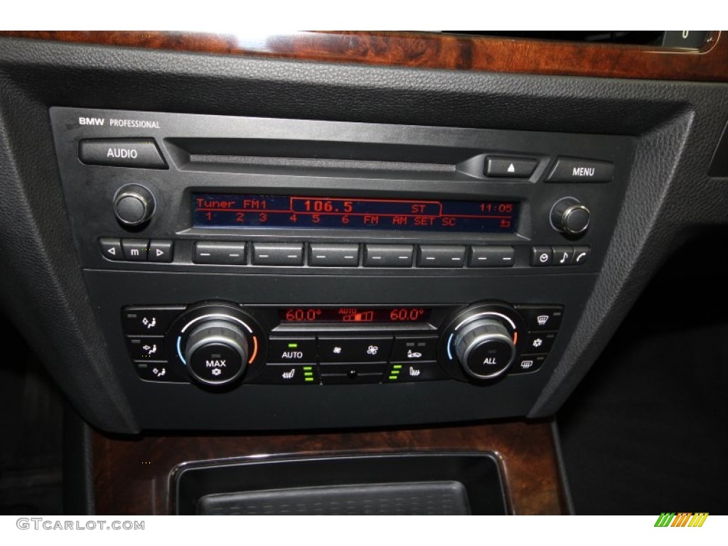 2010 BMW 3 Series 328i Sedan Controls Photo #62725711