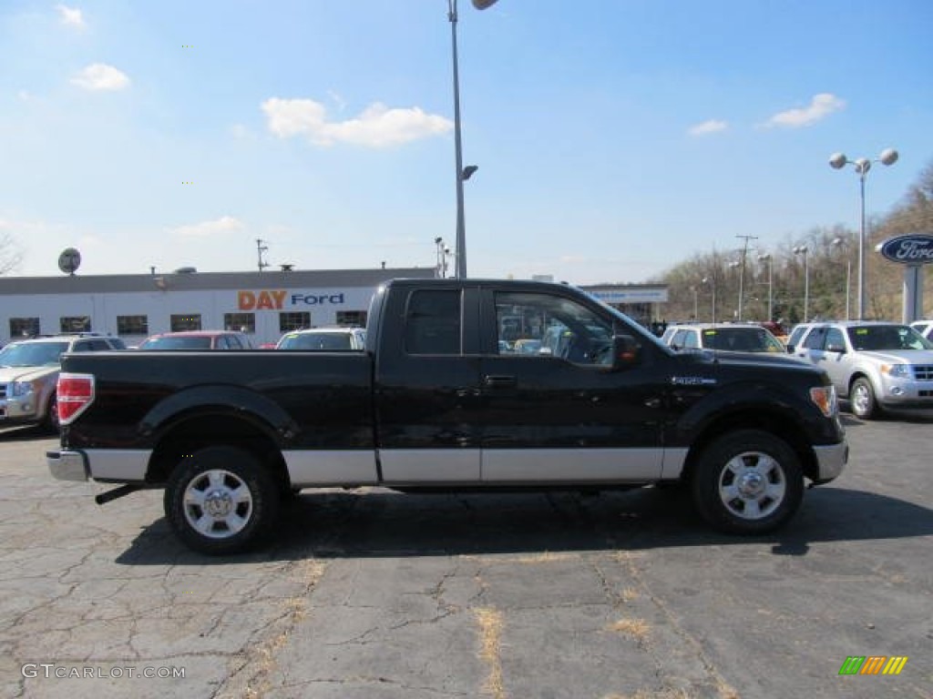2010 F150 XLT SuperCab - Tuxedo Black / Medium Stone photo #4