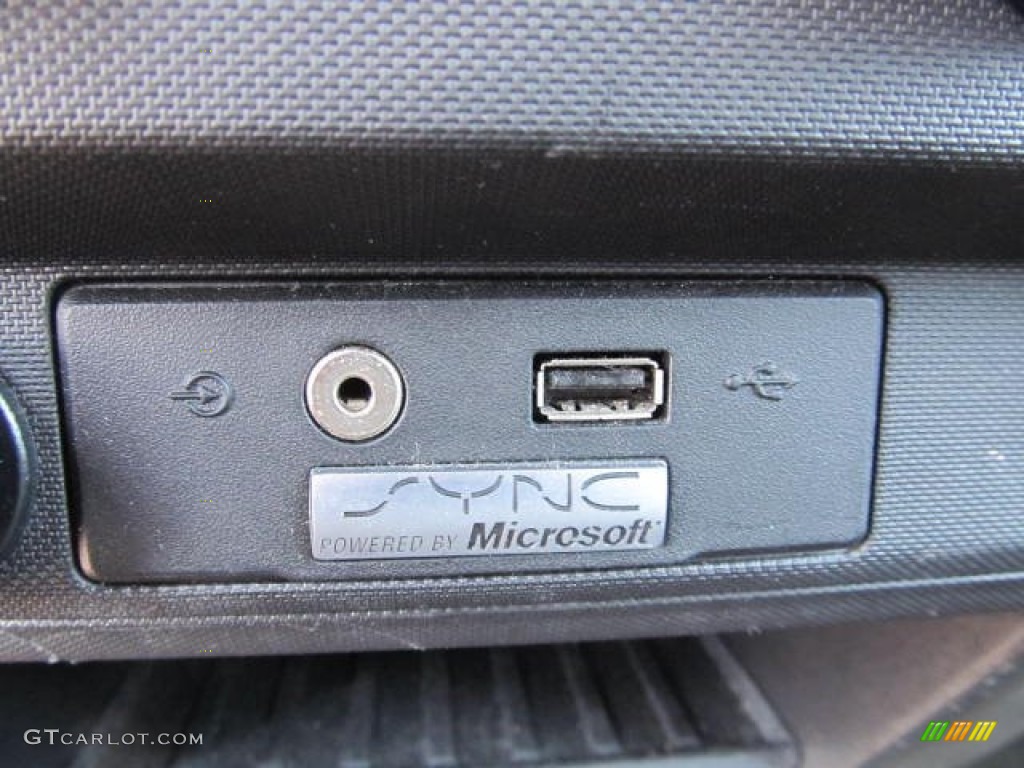 2010 F150 XLT SuperCab - Tuxedo Black / Medium Stone photo #13