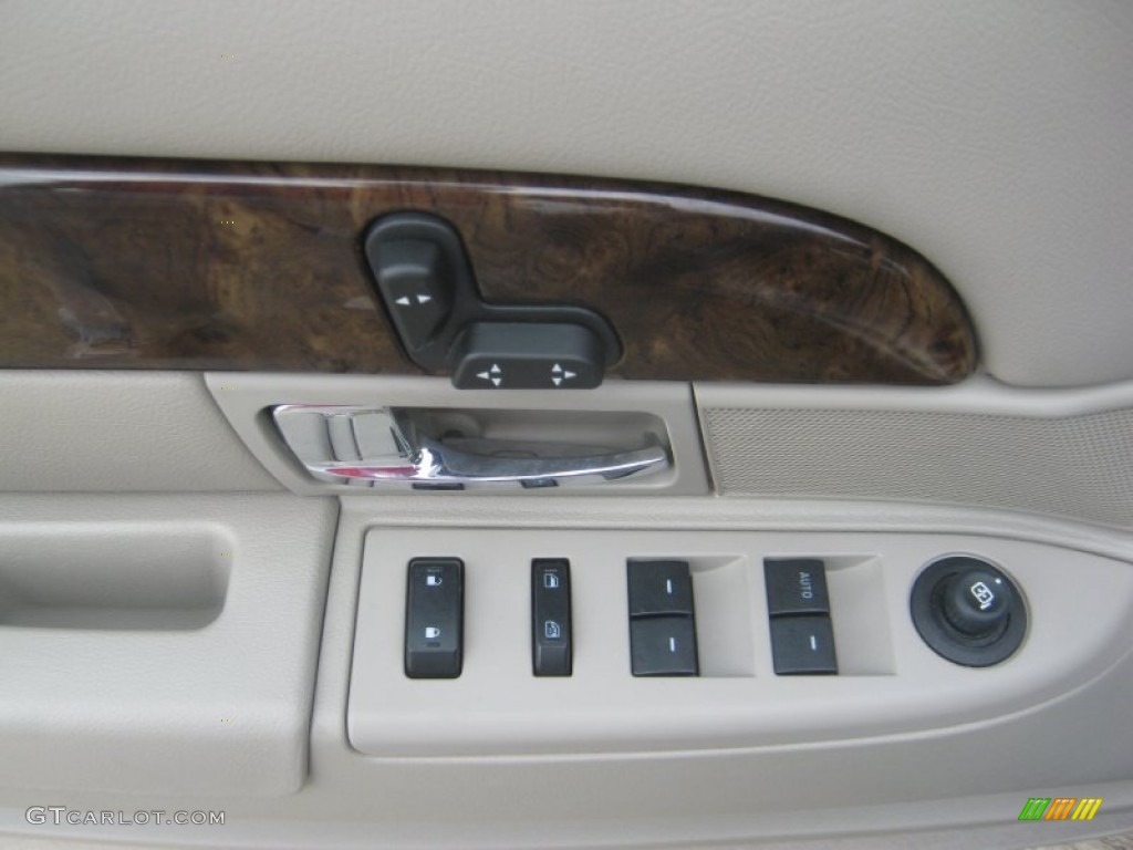 2010 Mercury Grand Marquis LS Ultimate Edition Controls Photos