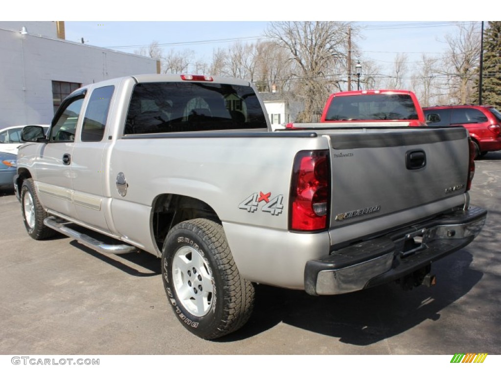 2005 Silverado 1500 LS Extended Cab 4x4 - Silver Birch Metallic / Medium Gray photo #2