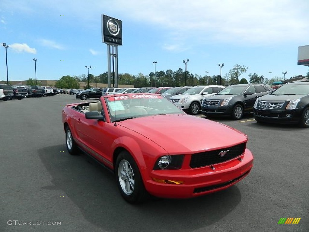 2007 Mustang V6 Deluxe Convertible - Torch Red / Medium Parchment photo #2