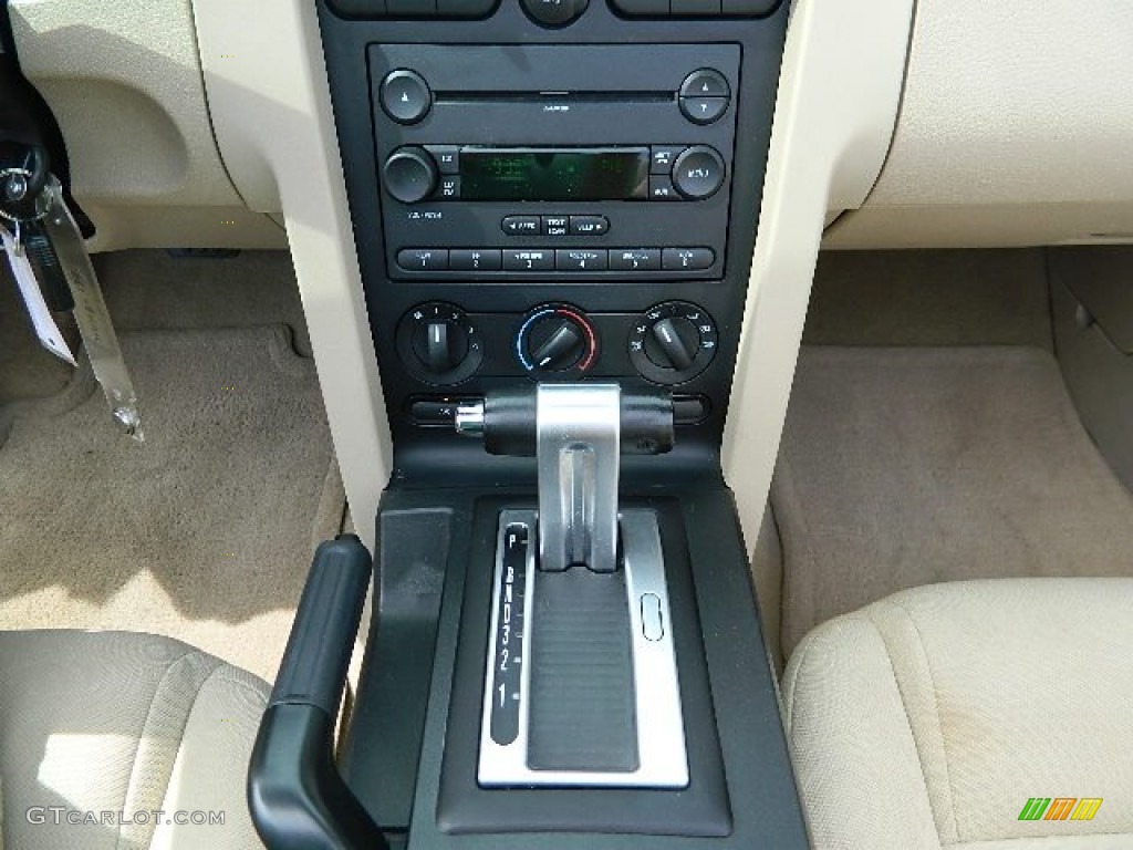2007 Ford Mustang V6 Deluxe Convertible Controls Photo #62744209