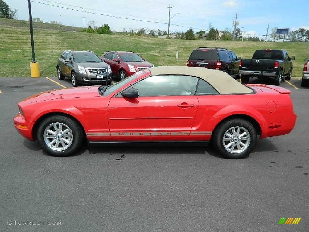 2007 Mustang V6 Deluxe Convertible - Torch Red / Medium Parchment photo #18