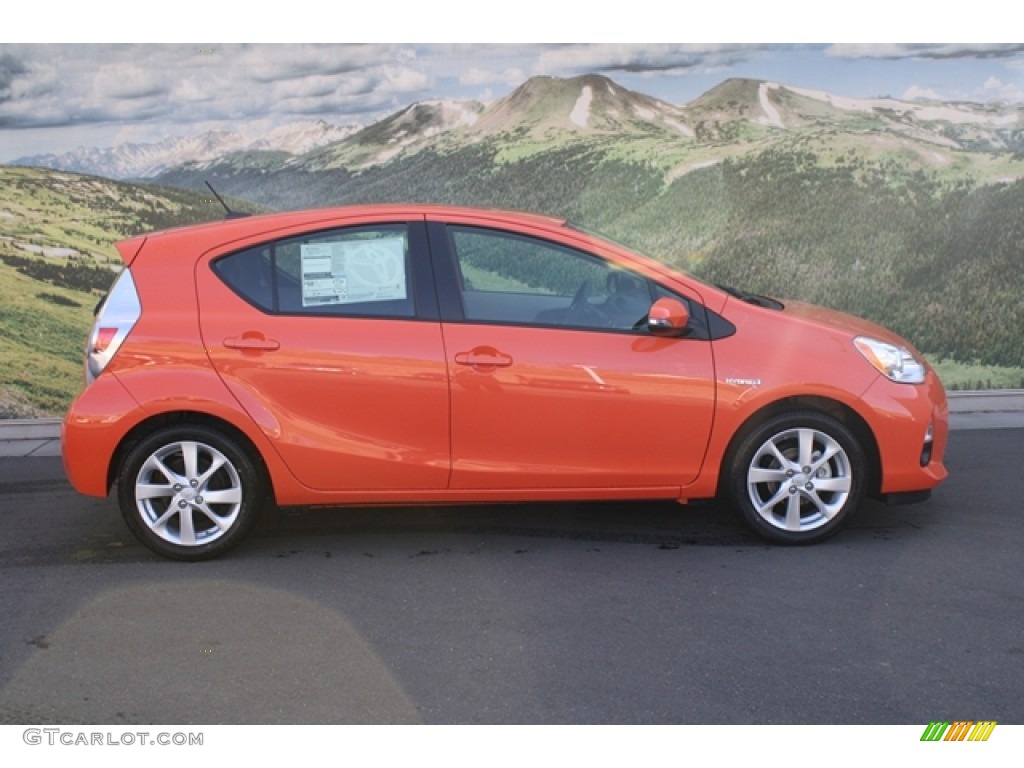 Habanero 2012 Toyota Prius c Hybrid Four Exterior Photo #62745500