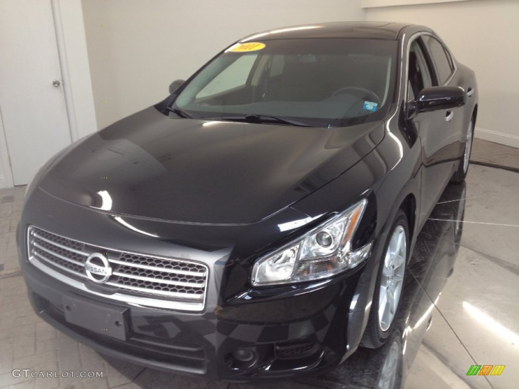 Super Black Nissan Maxima