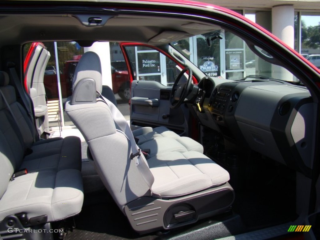 2005 F150 STX SuperCab 4x4 - Bright Red / Medium Flint/Dark Flint Grey photo #12