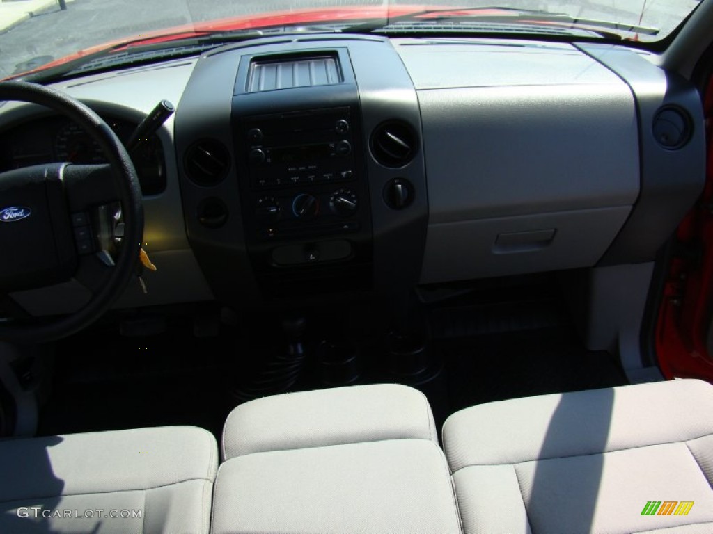 2005 F150 STX SuperCab 4x4 - Bright Red / Medium Flint/Dark Flint Grey photo #13