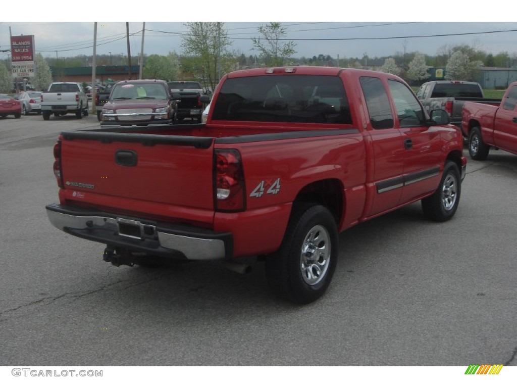 2007 Silverado 1500 Classic LT Extended Cab 4x4 - Victory Red / Dark Charcoal photo #2