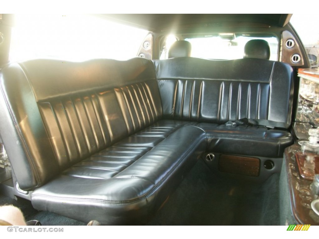 Black Interior 2003 Lincoln Town Car Limousine Photo #62751805