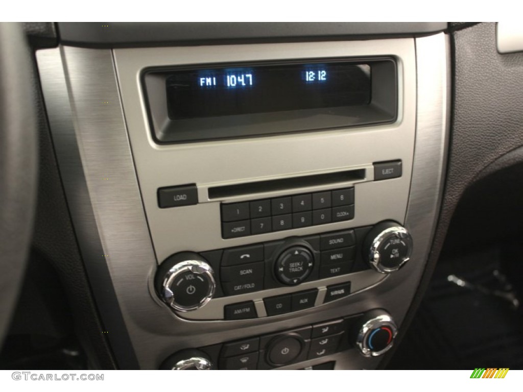 2010 Ford Fusion SE Controls Photo #62751850