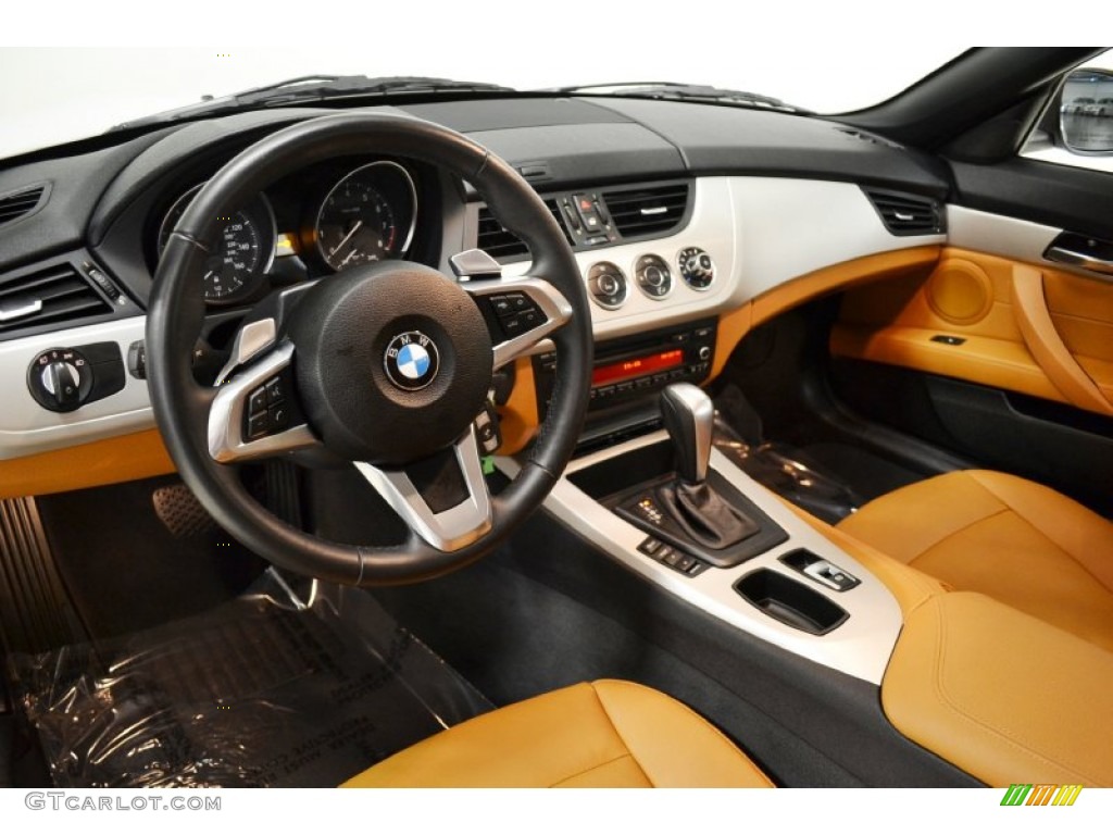 Walnut Interior 2011 BMW Z4 sDrive30i Roadster Photo #62751964