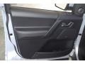 Indus Silver Metallic - LR2 3.2 Photo No. 13