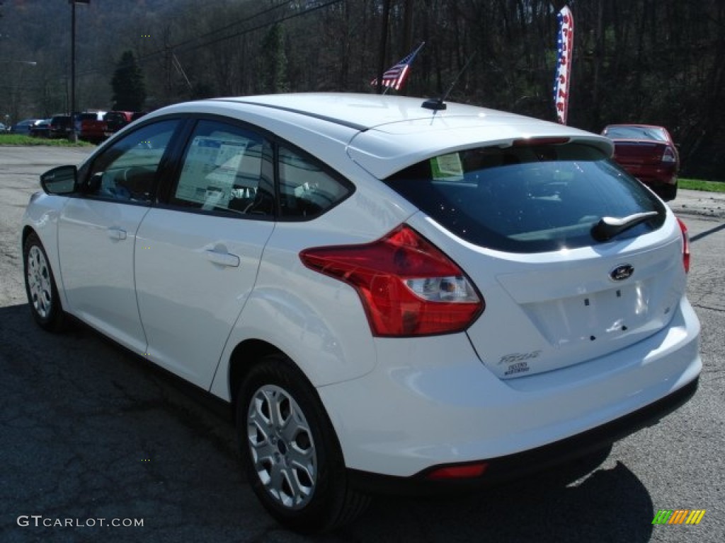 2012 Focus SE 5-Door - Oxford White / Charcoal Black photo #6