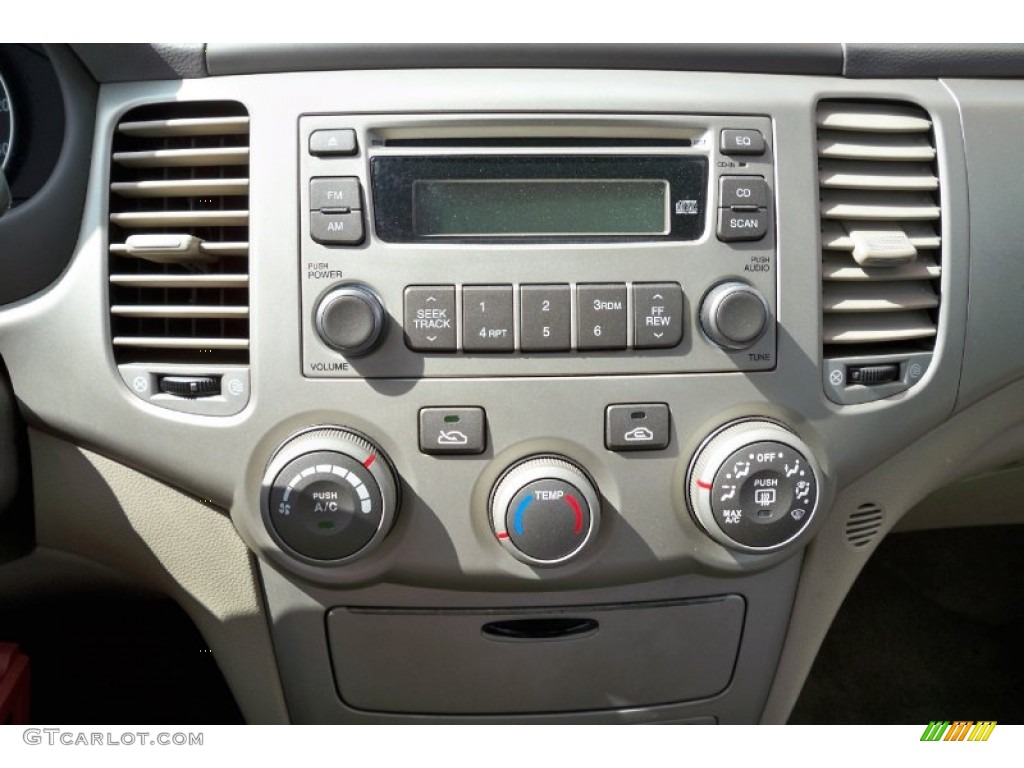 2007 Kia Optima LX Controls Photo #62758708
