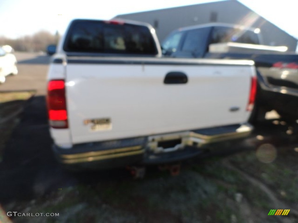 2002 F150 XL SuperCab - Oxford White / Medium Graphite photo #4