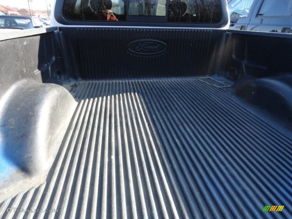 2002 F150 XL SuperCab - Oxford White / Medium Graphite photo #5