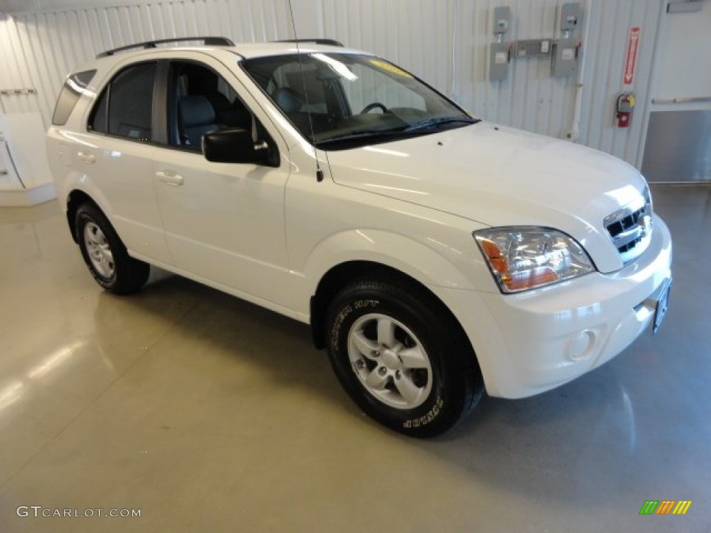 2009 Sorento LX 4x4 - Clear White / Gray photo #3