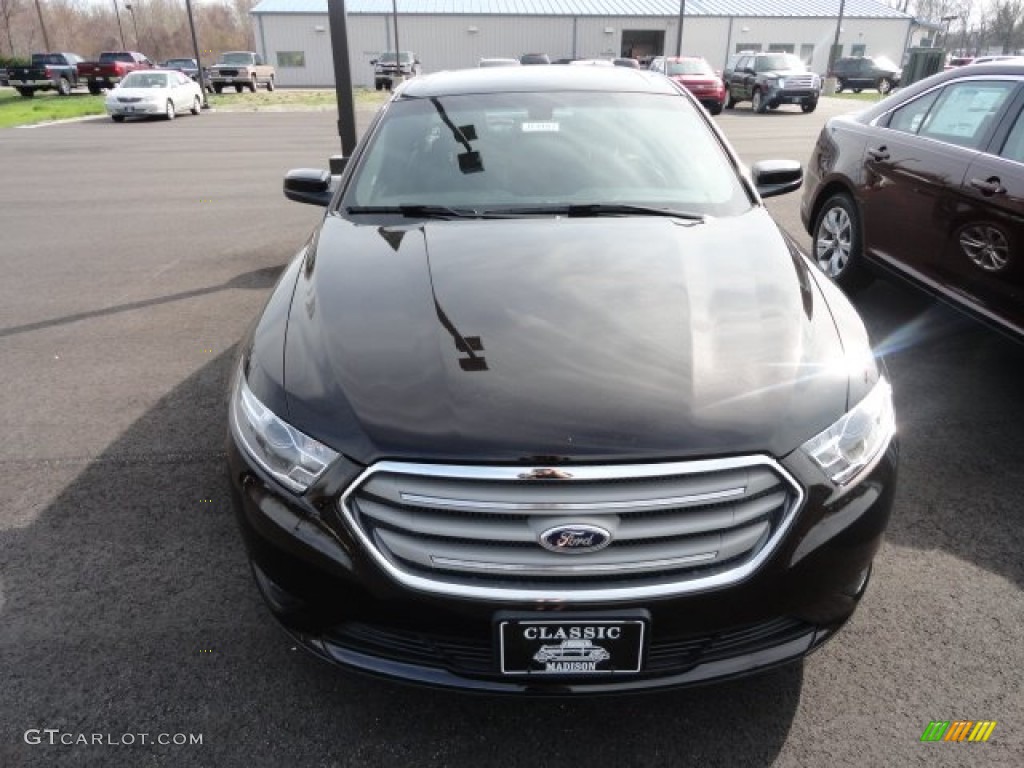 Kodiak Brown Metallic Ford Taurus