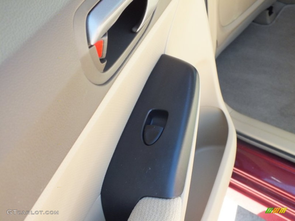 2007 Civic LX Sedan - Tango Red Pearl / Ivory photo #18