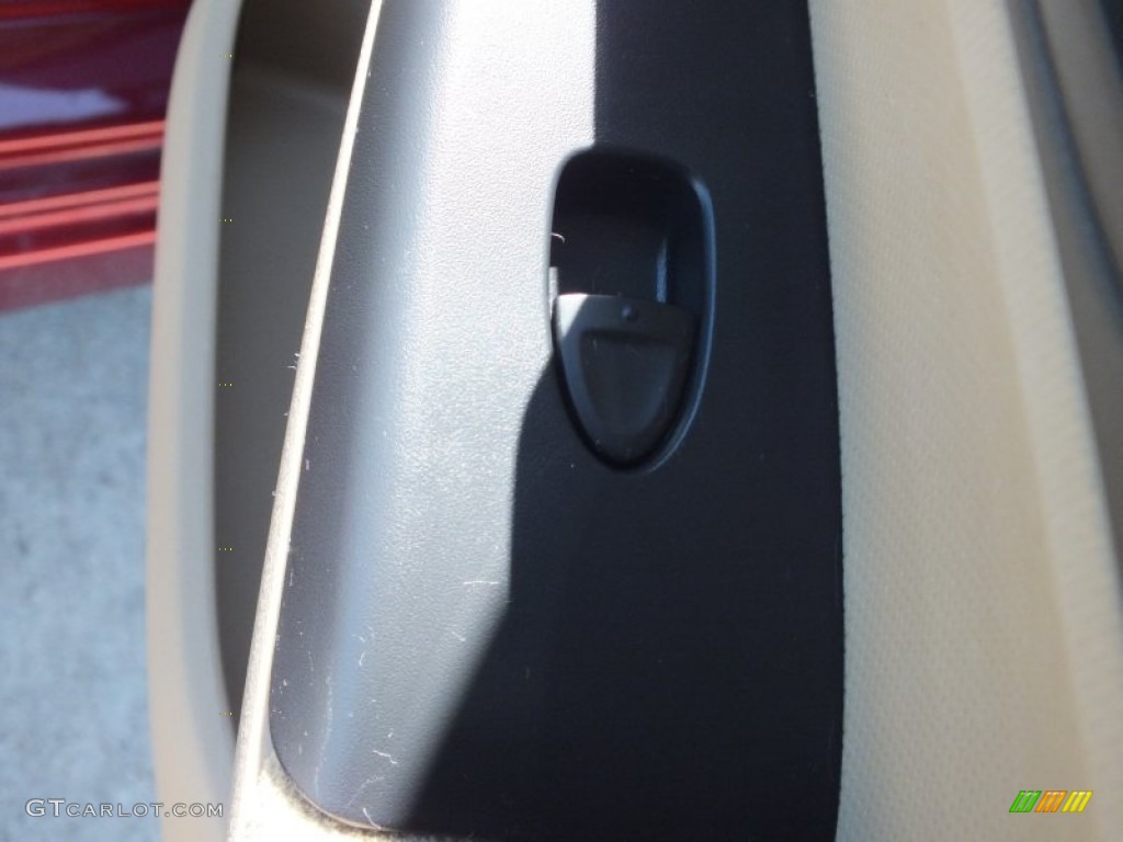 2007 Civic LX Sedan - Tango Red Pearl / Ivory photo #19