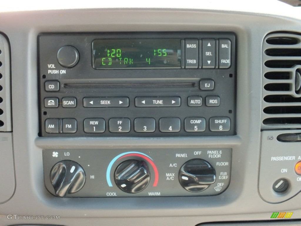 1999 Ford F150 XLT Extended Cab Controls Photo #62761923