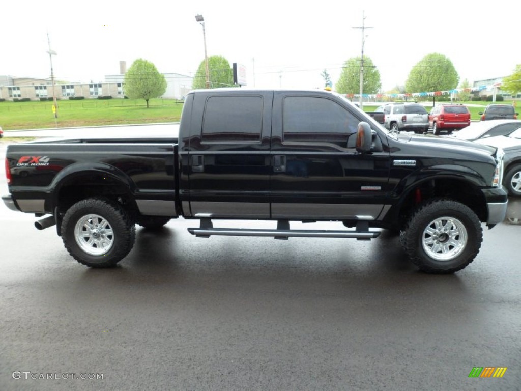 2005 F350 Super Duty Lariat Crew Cab 4x4 - Black / Medium Flint photo #2