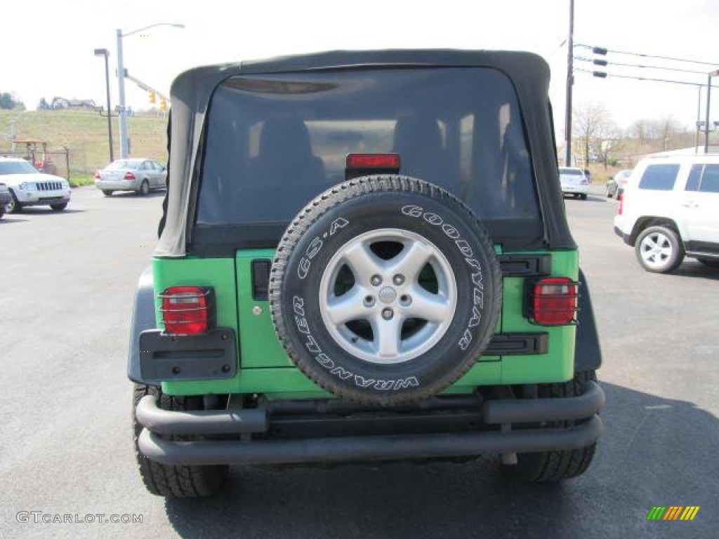 2005 Wrangler X 4x4 - Electric Lime Green Pearl / Dark Slate Gray photo #3