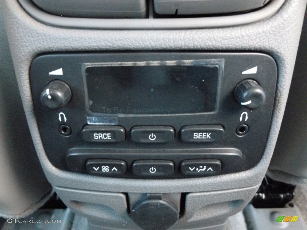 2008 Chevrolet TrailBlazer LT 4x4 Controls Photo #62767136