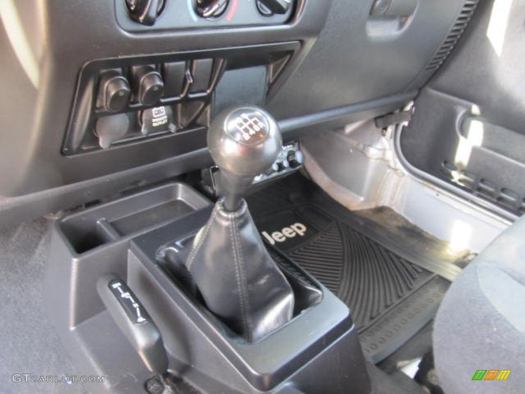 2006 Jeep Wrangler X 4x4 6 Speed Manual Transmission Photo #62767199
