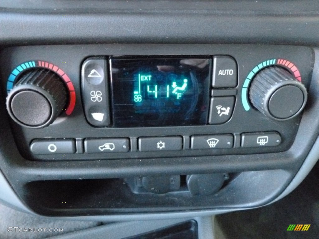 2008 Chevrolet TrailBlazer LT 4x4 Controls Photo #62767256