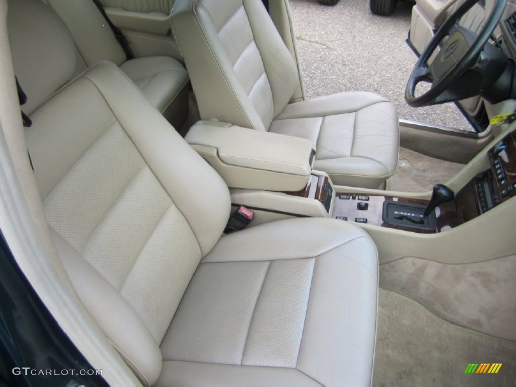 1995 Mercedes-Benz E 300D Sedan Front Seat Photo #62768098