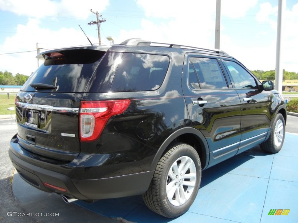 2012 Explorer XLT EcoBoost - Tuxedo Black Metallic / Charcoal Black photo #3