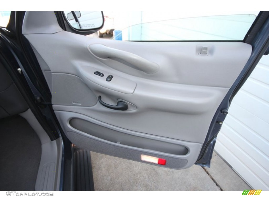 2002 Ford Expedition XLT Door Panel Photos