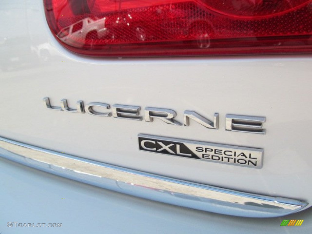 2010 Buick Lucerne CXL Special Edition Marks and Logos Photos