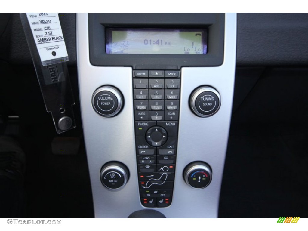 2011 Volvo C70 T5 Controls Photo #62769717
