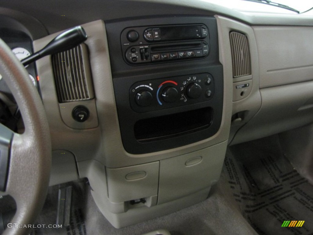 2004 Ram 1500 ST Regular Cab 4x4 - Timberline Green Pearl Coat / Dark Slate Gray photo #12