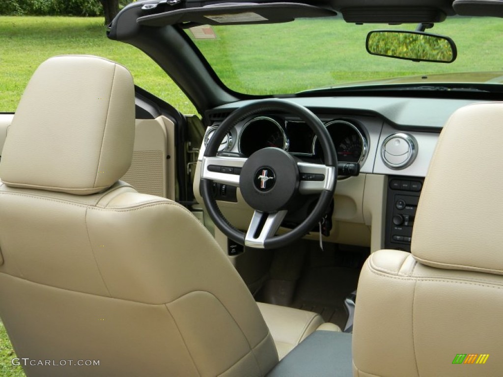 2006 Mustang GT Premium Convertible - Legend Lime Metallic / Light Parchment photo #31