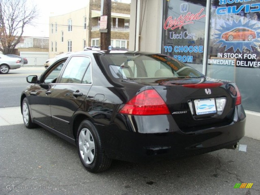 2006 Accord LX Sedan - Nighthawk Black Pearl / Ivory photo #4
