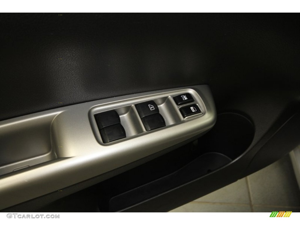 2010 Impreza 2.5i Premium Wagon - Spark Silver Metallic / Carbon Black photo #18