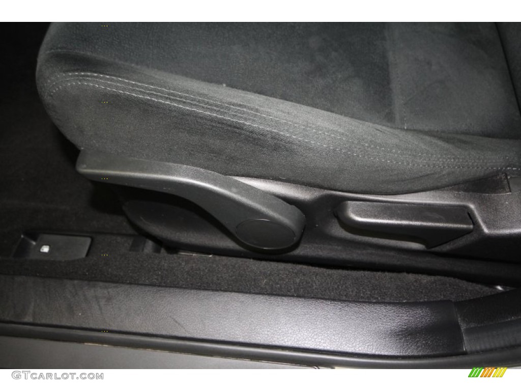 2010 Impreza 2.5i Premium Wagon - Spark Silver Metallic / Carbon Black photo #19