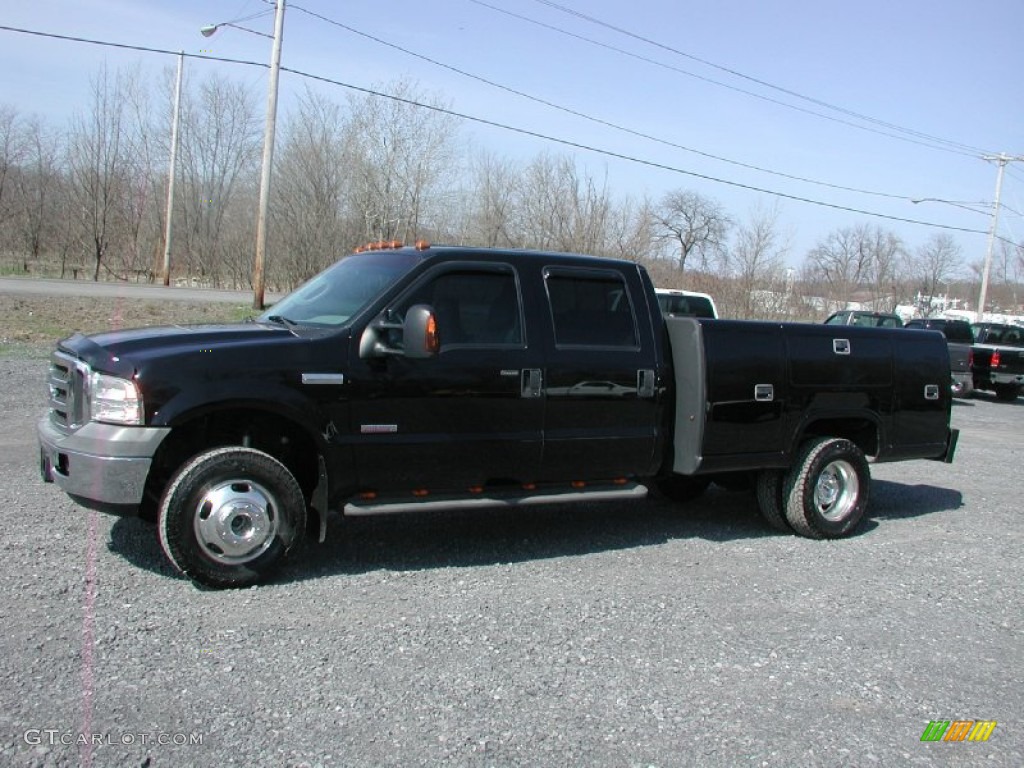 2005 F350 Super Duty Lariat Crew Cab 4x4 Dually Utility Truck - Black / Medium Flint photo #3