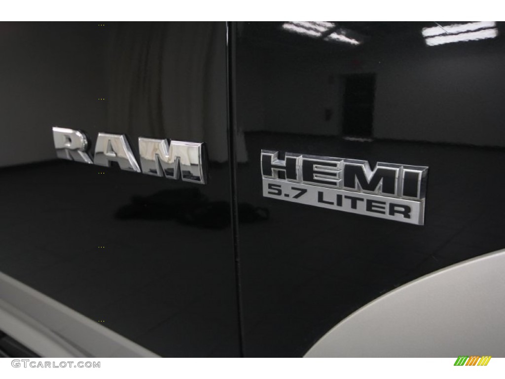 2009 Ram 1500 Laramie Crew Cab - Brilliant Black Crystal Pearl / Dark Slate Gray photo #46