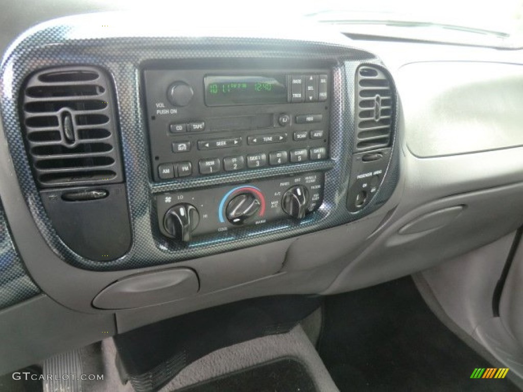 2001 Ford F150 SVT Lightning Controls Photo #62788632
