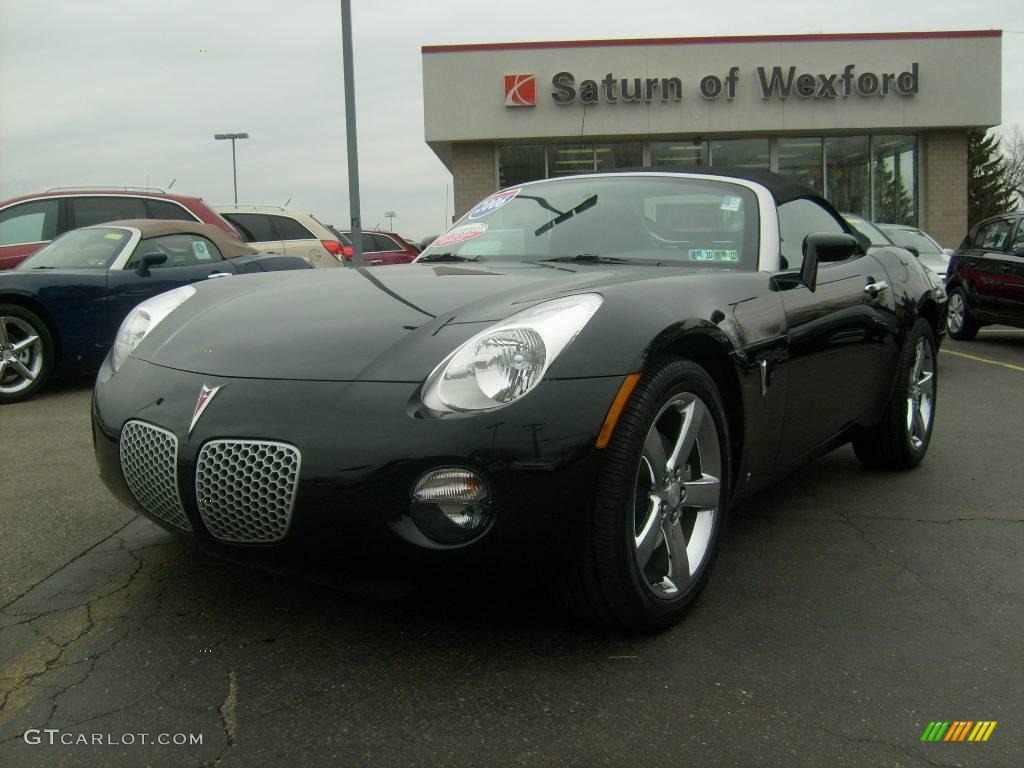 2006 Solstice Roadster - Mysterious Black / Ebony photo #1