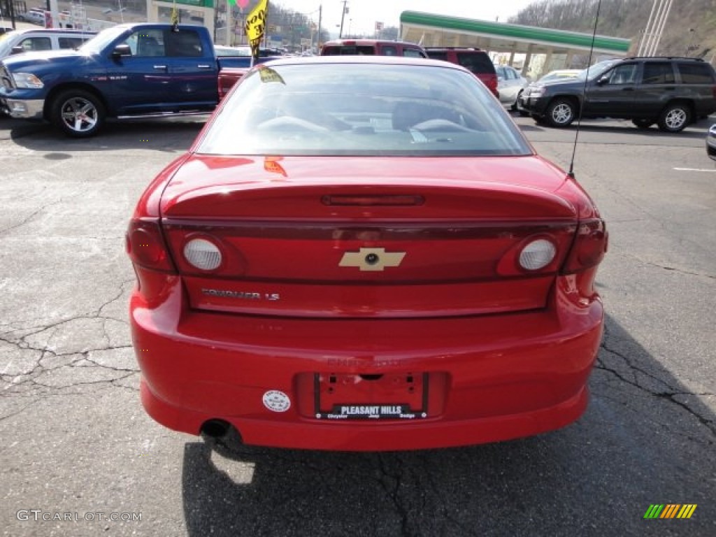 2004 Cavalier LS Sport Coupe - Victory Red / Graphite photo #4