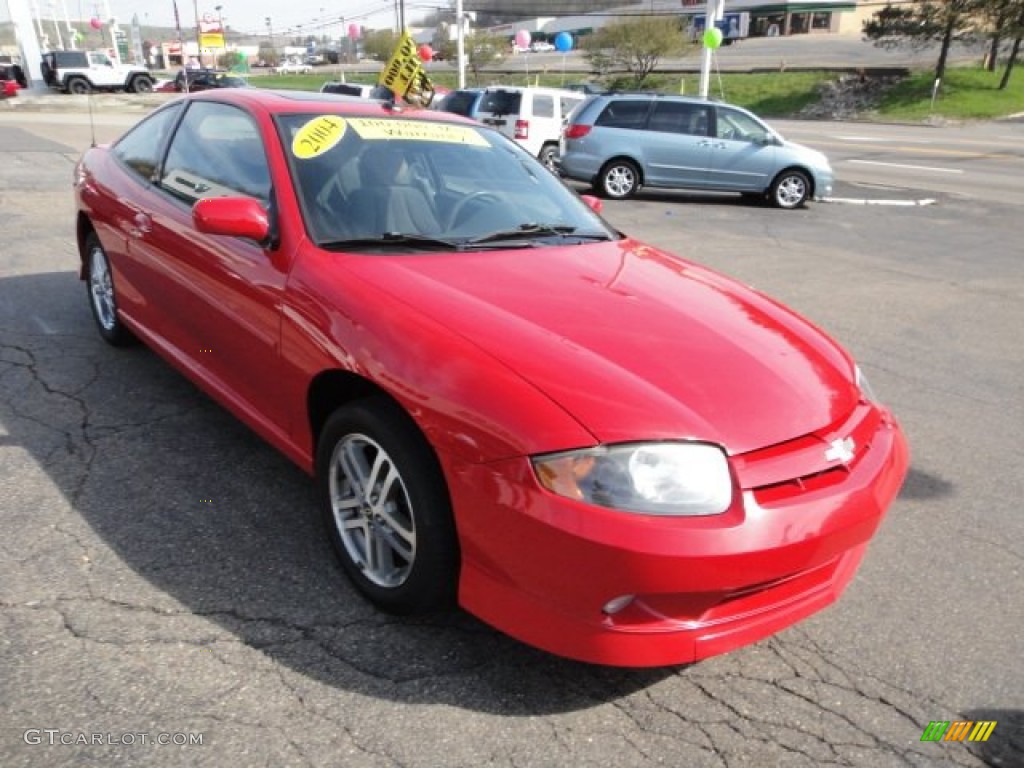 2004 Cavalier LS Sport Coupe - Victory Red / Graphite photo #7